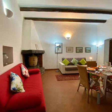 Holidaycasa Martina - Nel Cuore Del Centro Storico * 斯佩隆加