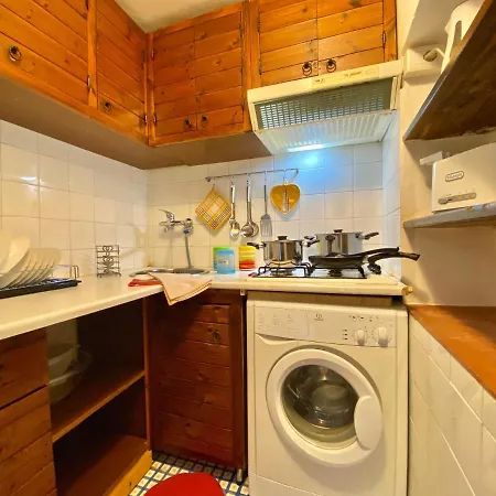 Holidaycasa Martina - Nel Cuore Del Centro Storico 公寓
